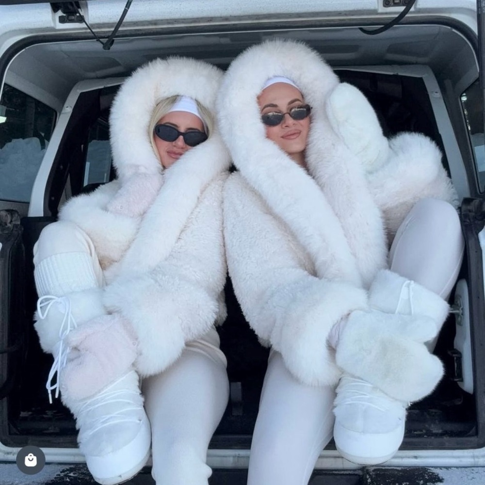 Miss Circle White Vegan Fur Jacket with Hood